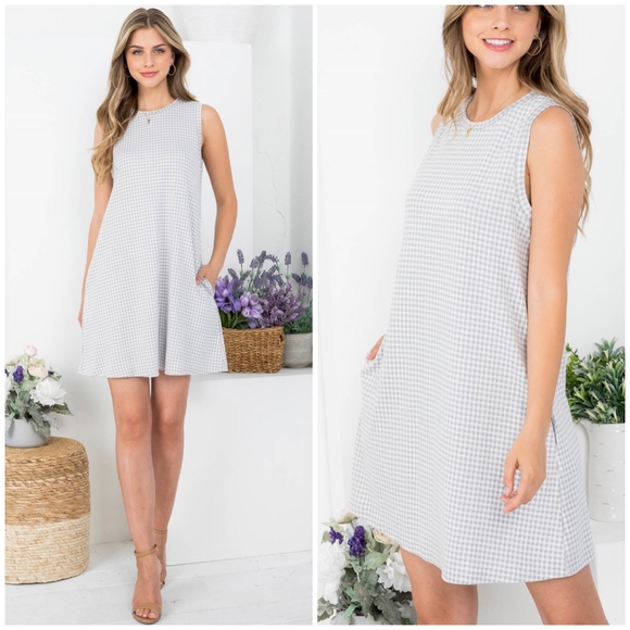 Very J Dresses & Skirts - VERY J Nordstrom Chic Gray Gingham Swing Dress